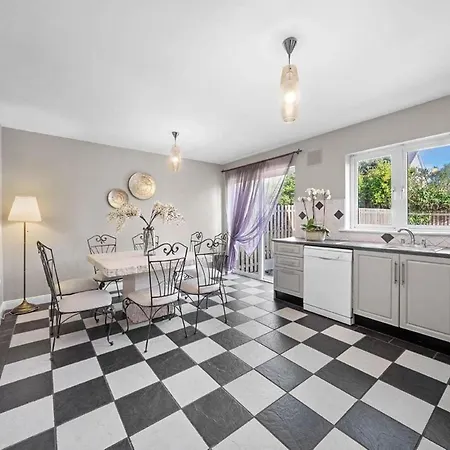 Town Chic Holiday home *